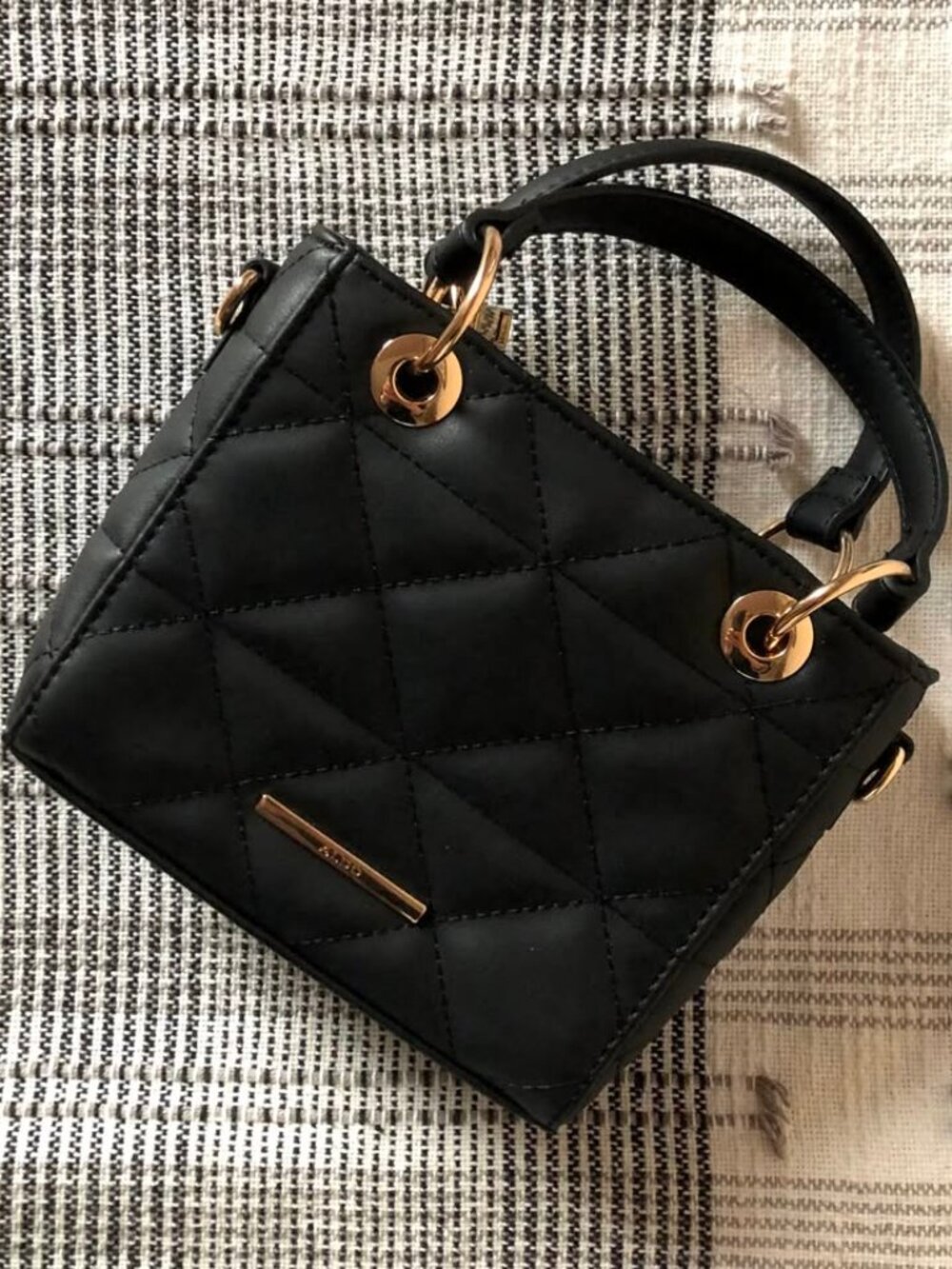 ❤️ Brand New!! ❤️ Classic, Boxy Style Purse With Gold Metal Details ~ ALDO ~